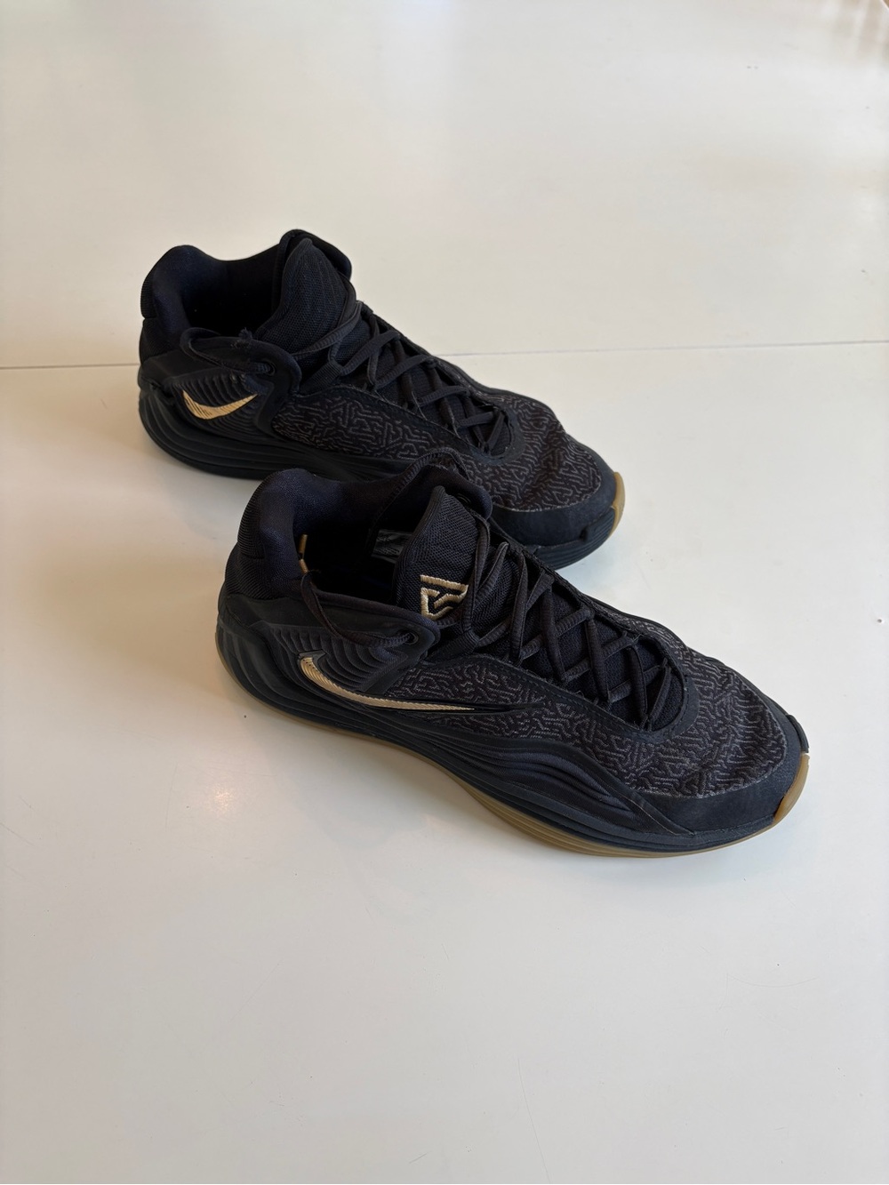 Nike Giannis Basketball Shoes - Size 7.5